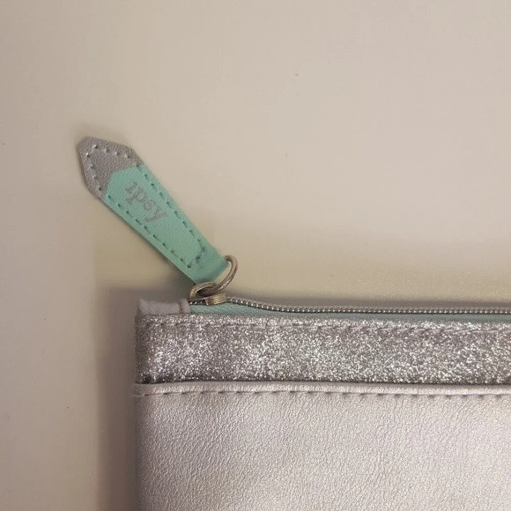 Ipsy Silver Glitter Make Up Bag 5/$25